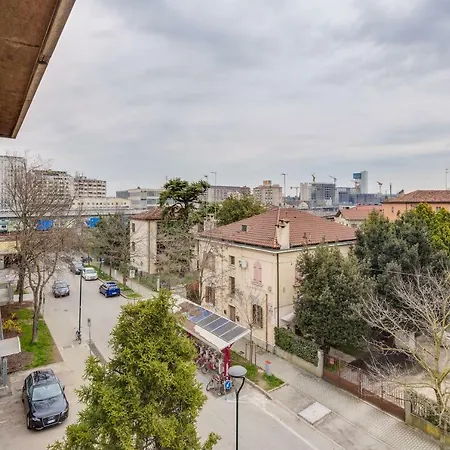 Гостевой дом Vidar Train Station 3*